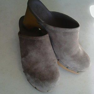 American Eagle Outfitters 7M Clog Shoes